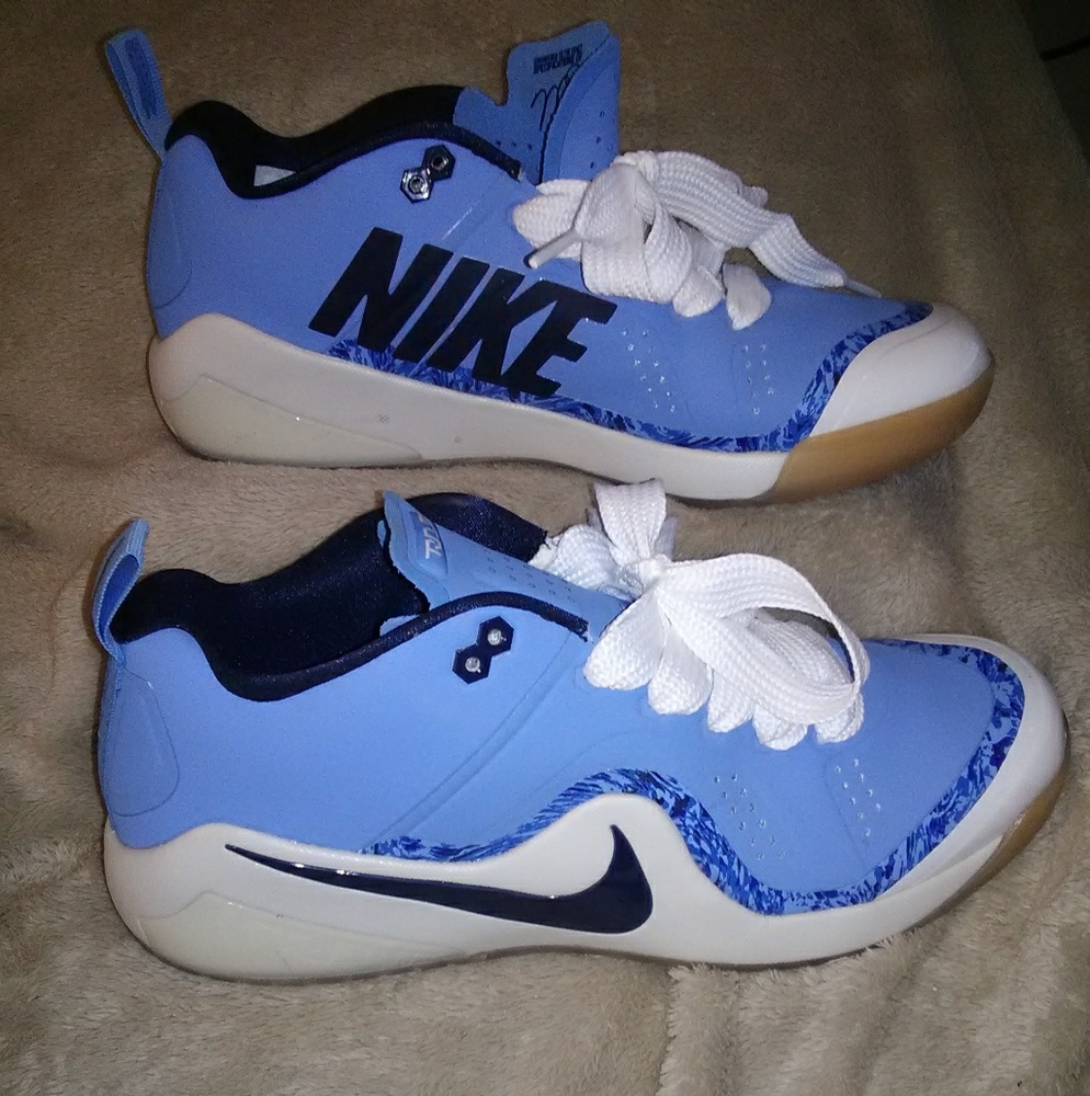 Nike trout zoom force 5